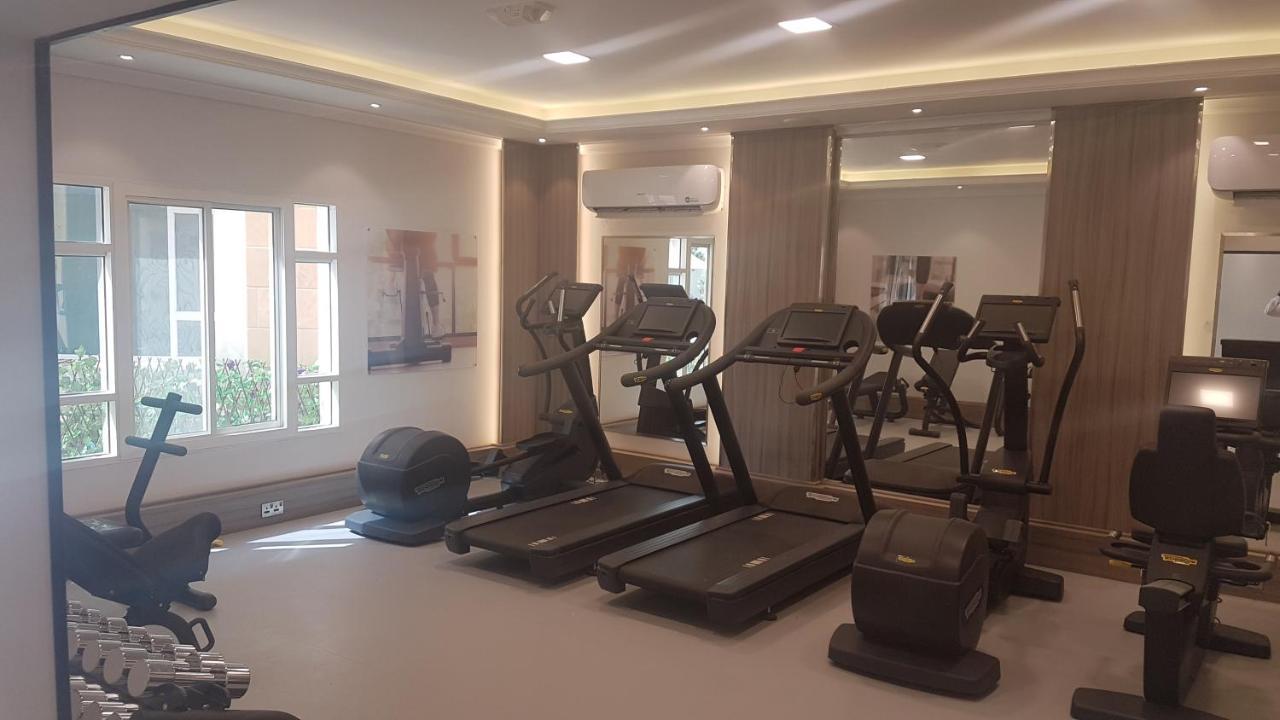 Tio Sea Resort Jor Exterior foto The gym at the hotel